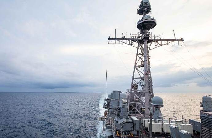 ABD’den gerilimi tırmandıracak hamle! Savaş gemileri Tayvan Boğazı’ndan geçti