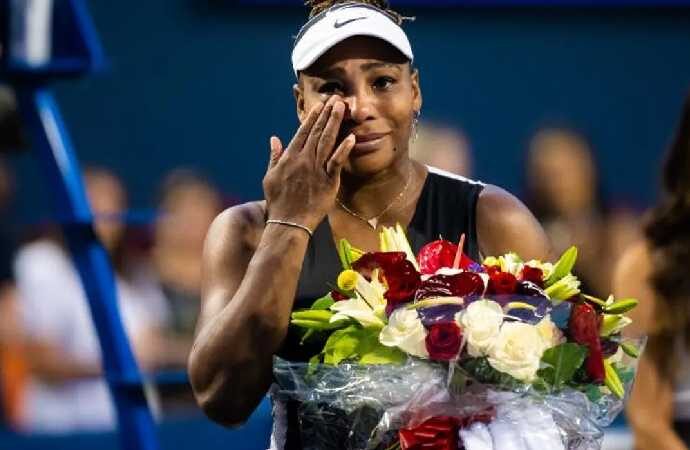 Ünlü tenisçi Serena Williams gözyaşları içinde veda etti