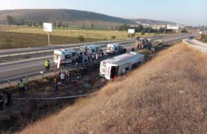 Afyonkarahisar’da yolcu otobüsü devrildi: 1 ölü 30 yaralı