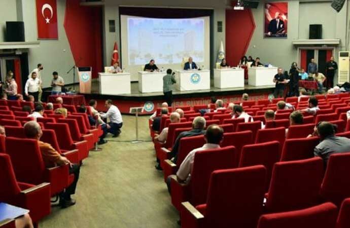 AVM’de içki iznine AKP-MHP-İyi Parti ‘Evet’ dedi CHP ‘Ret’ oyu verdi