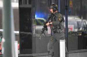 İsveç polisi patlayıcı dolu çanta ele geçirdi!