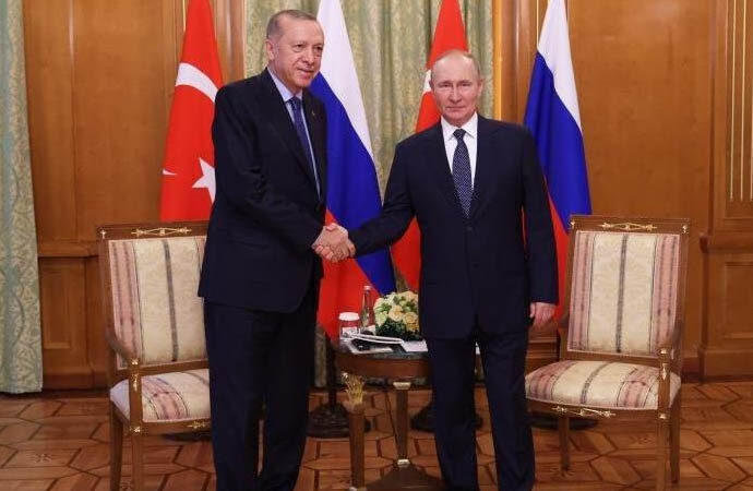 Financial Times’den kritik yazı! “Erdoğan ve Putin görüşmesi batıda endişeyi arttırıyor”