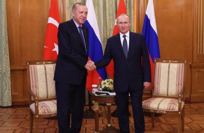 Financial Times’den kritik yazı! “Erdoğan ve Putin görüşmesi batıda endişeyi arttırıyor”
