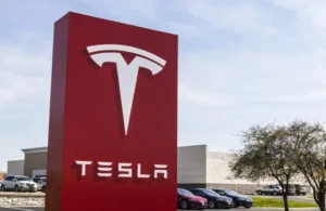 Tesla çalışanlarını yakından takip ediyor
