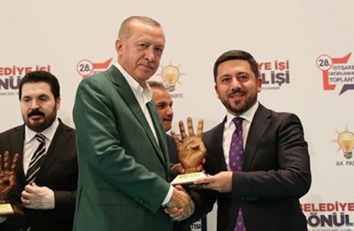 AKP istifa eden Arı: Siz düşmanlığı seçtiniz
