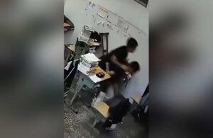 6,8’lik depremde tüm sınıf kaçarken ayağı sakat arkadaşını kurtardı