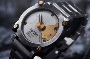 Hideo Kojima, NASA ile beraber kol saati geliştirdi