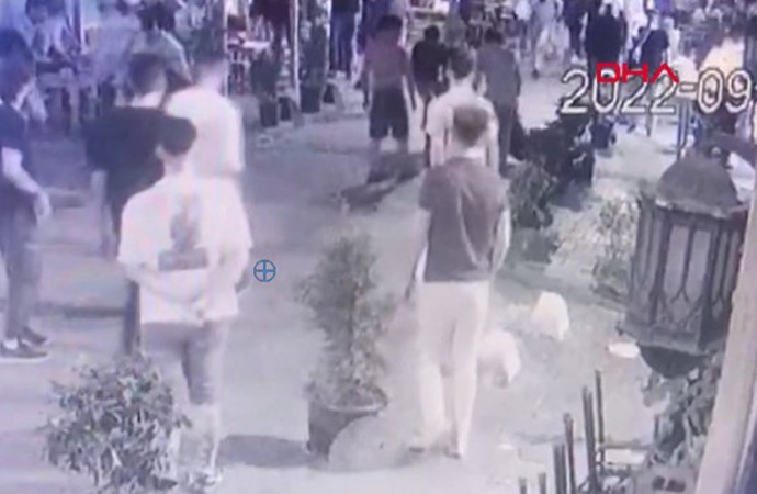 Taksim’deki ölümlü kavgayı film izler gibi seyrettiler