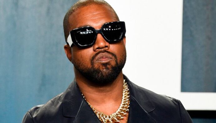 Sosyal medya platformlarından atılan Kanye West sosyal medya uygulaması satın aldı