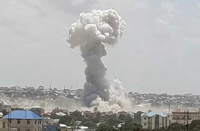 Somali’de bombalı saldırı nedeniyle hayatını kaybedenlerin sayısı 120’ye yükseldi