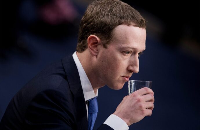 Meta yatırımcıları Zuckerberg’i uyardı