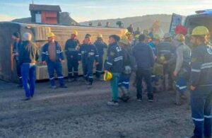 Madencileri taşıyan midibüs devrildi! 11 yaralı