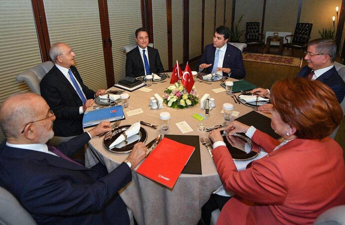 Davutoğlu’ndan liderlere ‘5 Ocak’ ziyareti