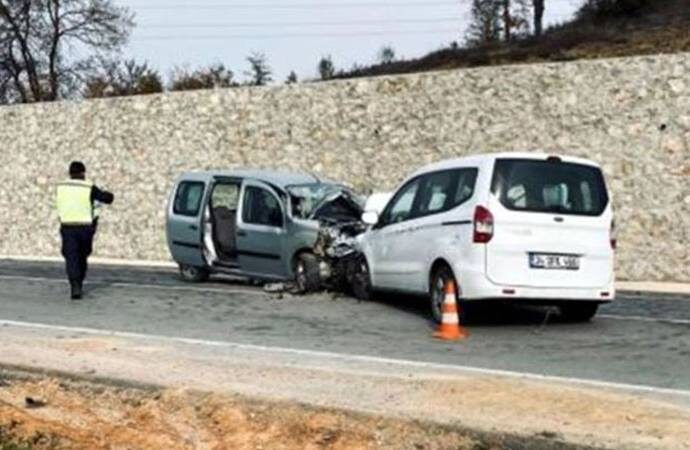 Samsun Büyükşehir Belediyesi’ne ait araç kaza yaptı! 1 ölü 7 yaralı