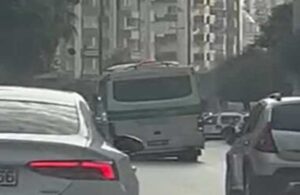 Adana’da seyir halindeki otobüs sola yattı! Hızla sollamaya devam etti