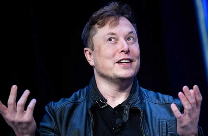 Cinsel içerikli film yıldızı en büyük hayali için Elon Musk’a seslendi