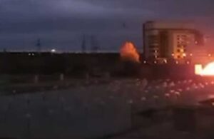 Ukrayna Zaporozhye Nükleer Santrali’ni top atışına tuttu
