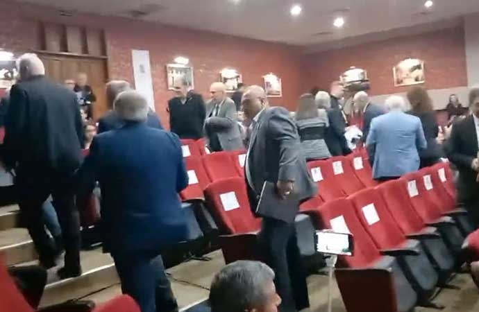 AKP’li meclis üyesinden tepki çeken ’10 Kasım’ konuşması! CHP ve İYİ Parti salonu terk etti