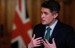 İngiltere’de hükümet istikrarı sağlanamıyor! 15 günlük bakandan “zorbalık” istifası