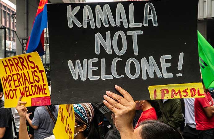 ABD Başkan Yardımcısı Filipinler’de protestoyla karşılandı! “Hoş gelmedin”