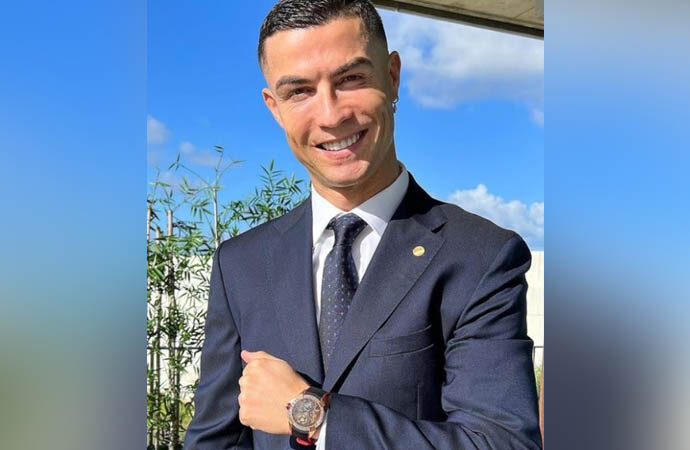 Ronaldo’nun saat paylaşımı kafaları karıştırdı!