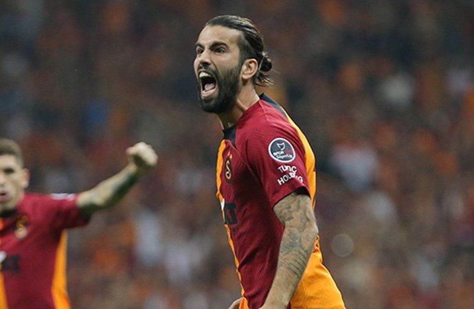 Galatasaray’a Oliveira’dan kötü haber