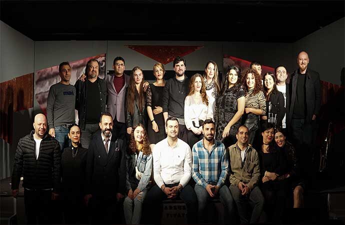 Tarsus Belediyesi Şehir Tiyatrosu “Çirkin” oyununun prömiyerini gerçekleştirdi