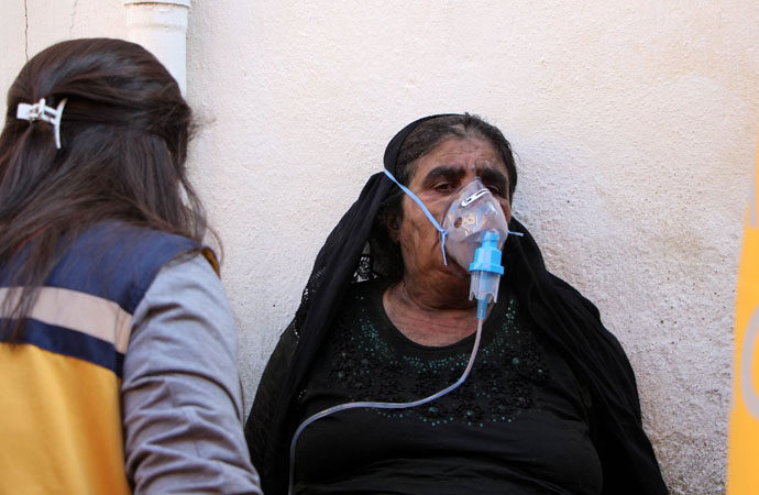 Beyoğlu’nda 3 katlı binada yangın! Yaşlı kadın mahsur kaldı