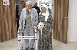 33 yıl birlikte yaşayan yaşlı çift evlendi! “Yıllardır bugünü bekliyorduk”