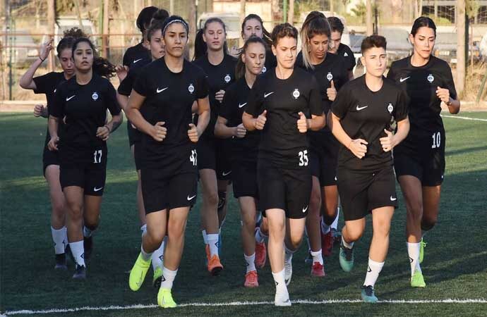 Altay Kadın Futbol Takımı maddi imkansızlıklar nedeniyle Kadınlar Süper Ligi’nden çekildi