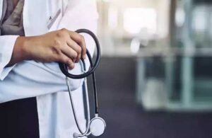 Hekimler, Koca’nın kurucusu olduğu Medipol Hastanesi’ne beyaz önlük bırakacak