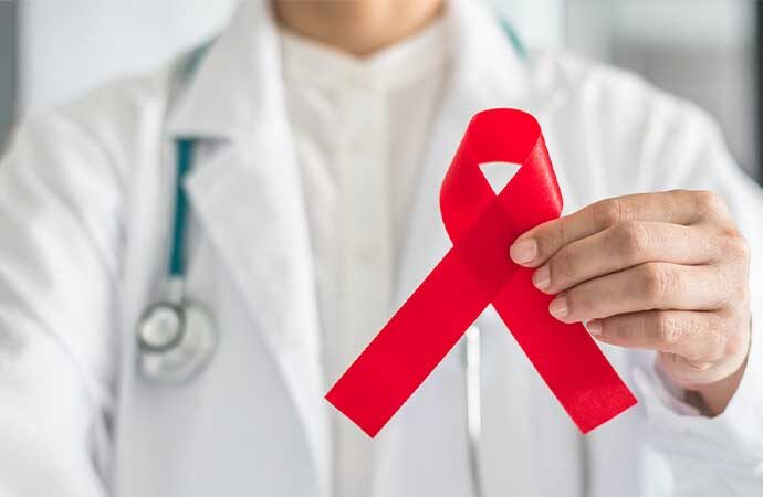 Dünya çapında yaklaşık 40 milyon insan HIV ile yaşıyor