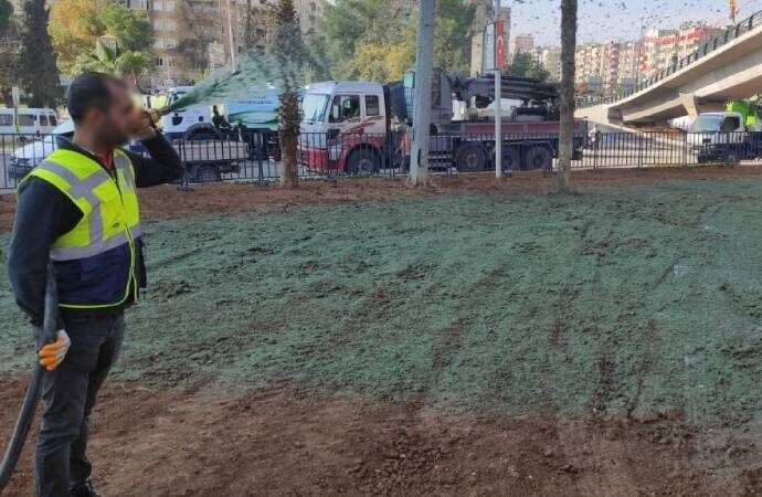 Mahmut Tanal: Erdoğan geliyor diye toprağı yeşile boyuyorlar