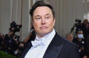 Tesla çakıldı! Musk’tan “satmayacağım” açıklaması