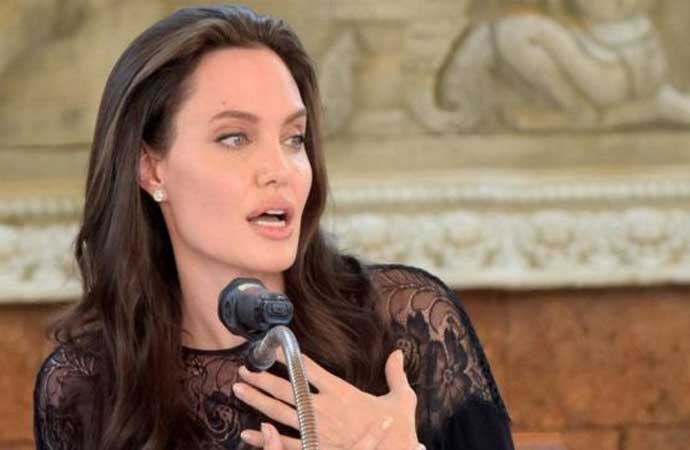 Angelina Jolie görevini bırakıyor
