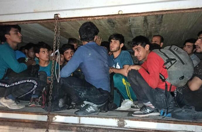 CHP’li Deniz Yücel: Erdoğan seçilirse yeni mülteci akınına hazır olun