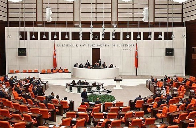 Sayıştay’ı savunan AKP’li vekil muhalefetin paylaştığı verilere yanıt veremedi