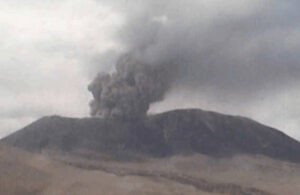 Şili’deki yanardağda patlama! Dumanlar 6 kilometre yüksekliğe ulaştı