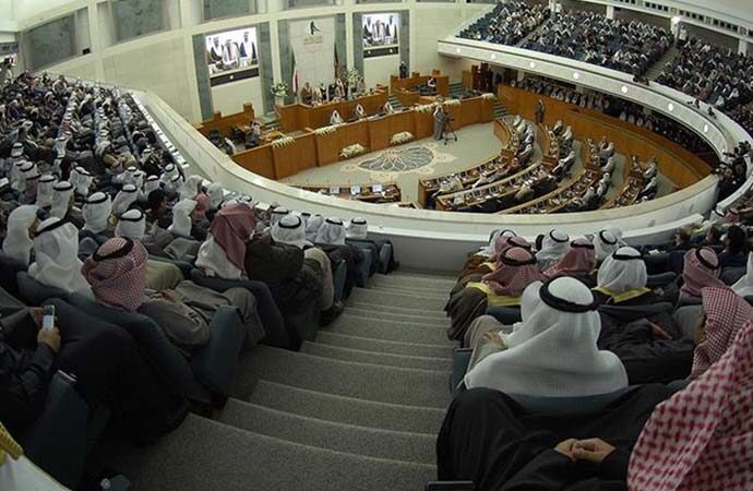 Kuveyt’te parlamento ile kriz yaşayan hükümet istifa etti