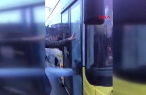 Otobüs şoförüyle tartışan yolcu tekme atarak camı kırdı