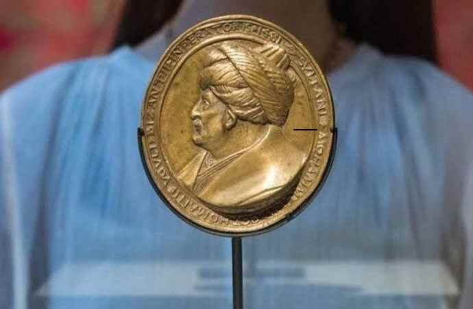 İBB’nin satın aldığı Fatih Sultan Mehmet madalyonu İstanbul’a geliyor