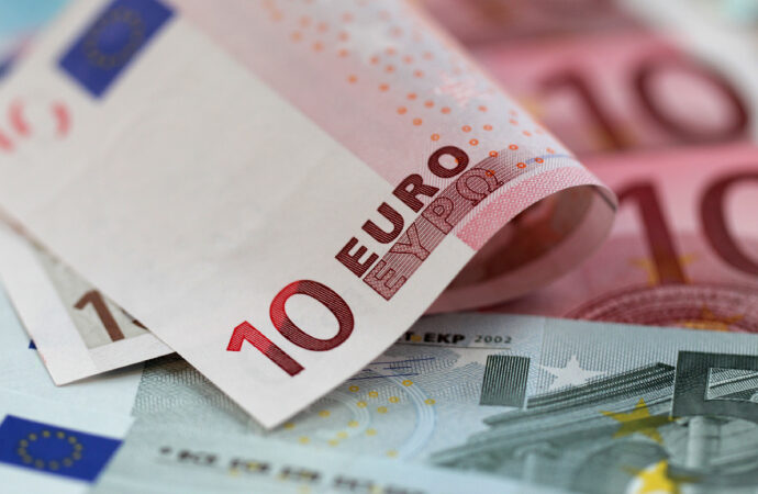 Euro’da bir rekor daha! 30’a koşuyor