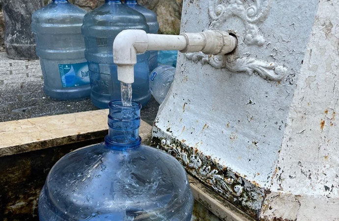 Damacana bir yılda yüzde 160 zamlandı, vatandaş çeşme suyu içmeye başladı!