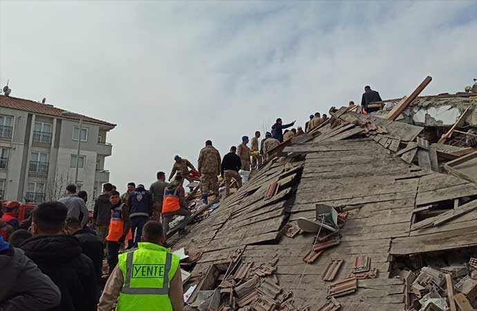 Malatya’da deprem! 1 ölü, 103 yaralı