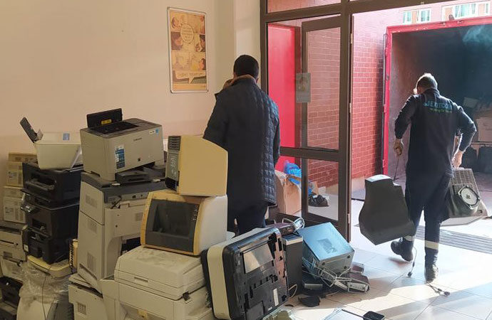 İzmit Belediyesi Şubat ayında 2 bin kilo elektronik atığı geri dönüşüme kazandırdı