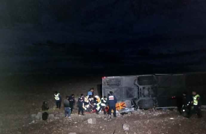 Afyonkarahisar’da otobüs kazası! Çok sayıda ölü ve yaralı var