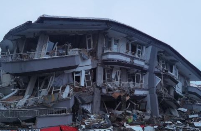 Malatya’da depremin ilk gününden! “Çok sayıda vatandaş binanın altında”