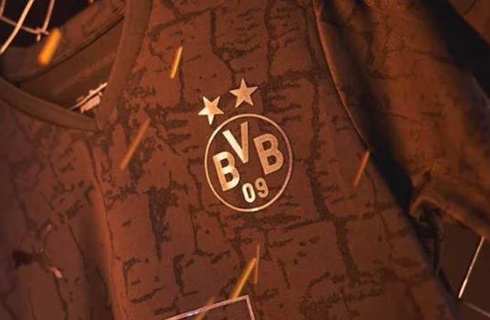 Alman futbol devi Borussia Dortmund depremzedeler için açık artırmayla forma satacak!