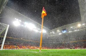 Galatasaray’da derbi öncesinde kar mesaisi başladı