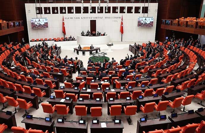 AKP ve MHP Kızılay önergesini reddetti